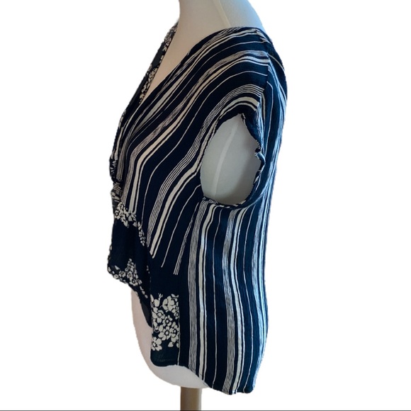 Patrons of Peace Top - Size XS - Knotted Crop Blouse - Picture 5 of 11